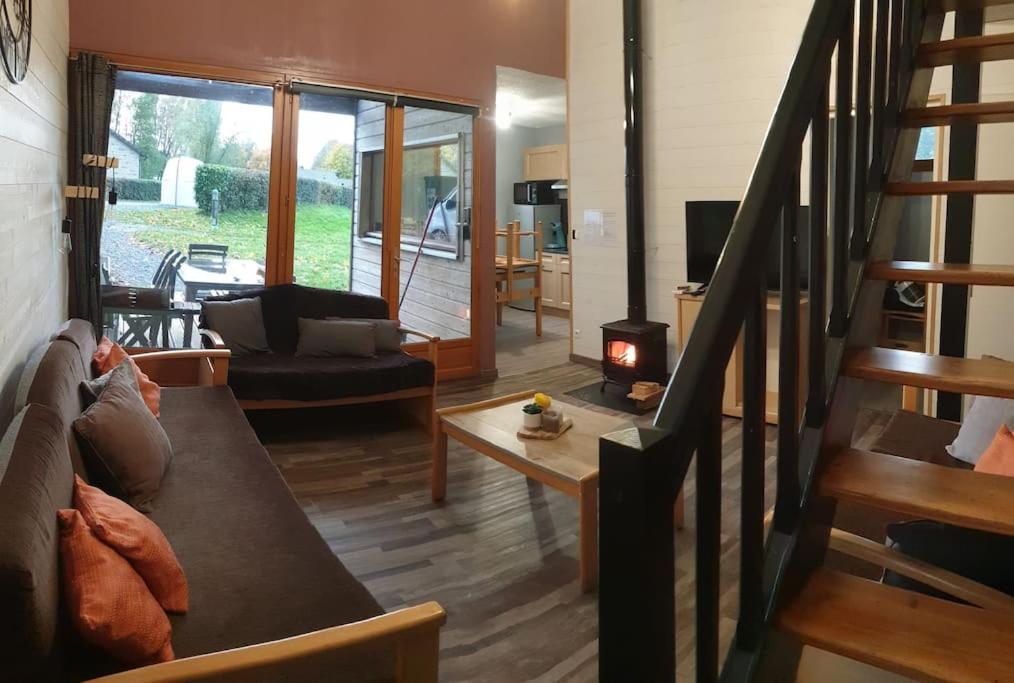 Gite N° 20, En Pleine Nature, Frontalier Signy-le-Petit Luaran gambar